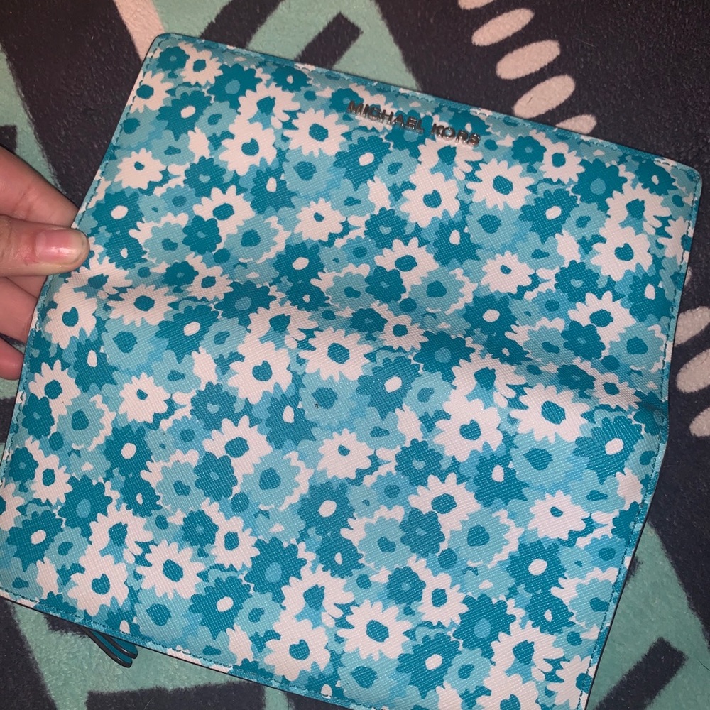 Wallet - Picture 2 of 5